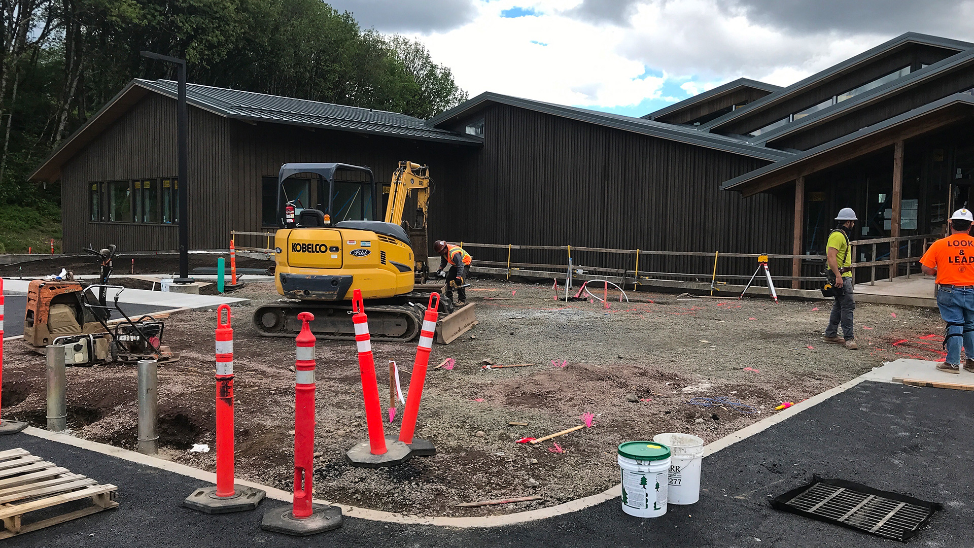 Evergreen Lodge - Slide 3